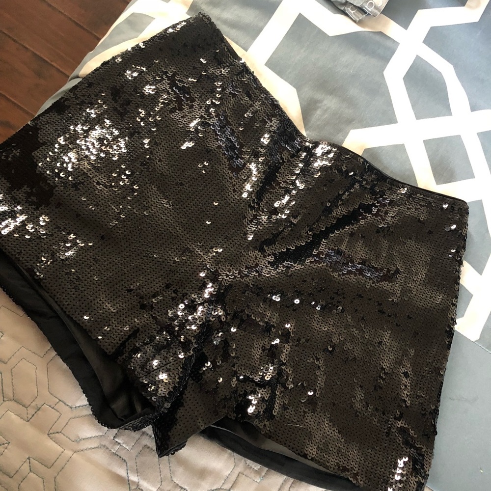 Alice + Olivia black shorts